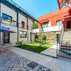 Il Giardino Dell'argano Rosso , Roma Italia